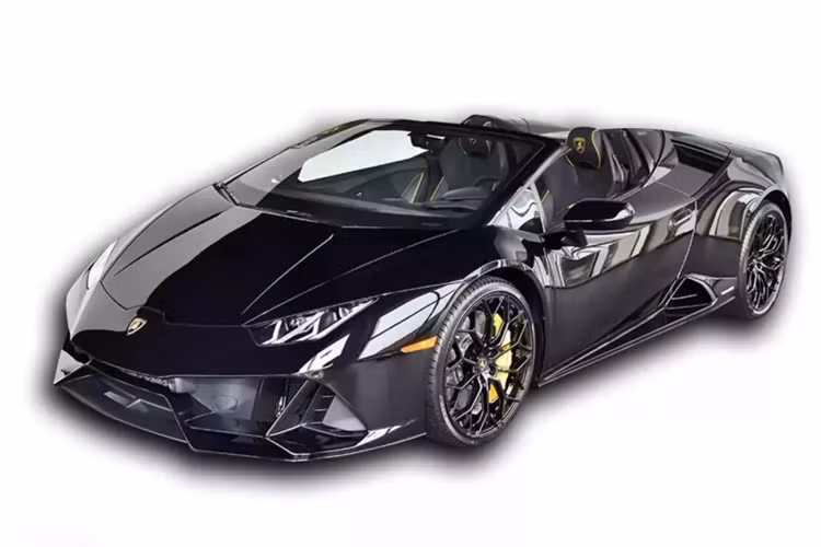 Không kém phần lôi cuốn là 1 chiếc siêu xe Lamborghini Huracan Performante và Lamborghini Huracan EVO Spyder, trong đó, bản hiệu năng cao của dòng xe Lamborghini Huracan đã từng xuất hiện tại Việt Nam theo diện nhập khẩu chính hãng, nhưng xe đã tái xuất do không tìm thấy khách hàng.