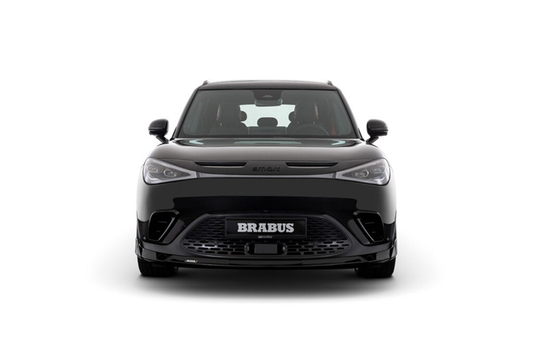 Chương trình Cá nhân hóa Brabus độ xe Smart #1 bắt đầu với gói khí động học nổi bật hơn được làm bằng polyurethane cao cấp. Ở phần cản trước, xe được trang bị bộ chia nổi bật hơn được kết hợp với trang trí mới cho cửa hút gió cản giúp làm giảm đáng kể lực nâng lên trục trước ở tốc độ cao.