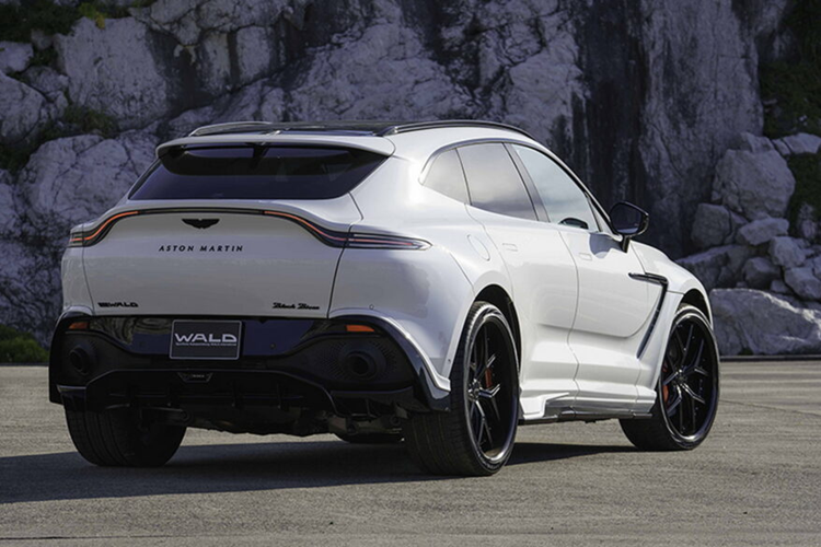 Giá của bộ bodykit là 2.310.000 Yên (15.922 USD), mặc dù chủ sở hữu cũng có thể mua riêng từng bộ phận. Được biết, bộ chia gió có giá 990.000 Yên (6.824 USD), ốp hông xe có giá 660.000 Yên (4.549 USD) và bộ khuếch tán phía sau có giá 825.000 Yên (5.684 USD).