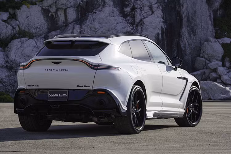 Giá của bộ bodykit là 2.310.000 Yên (15.922 USD), mặc dù chủ sở hữu cũng có thể mua riêng từng bộ phận. Được biết, bộ chia gió có giá 990.000 Yên (6.824 USD), ốp hông xe có giá 660.000 Yên (4.549 USD) và bộ khuếch tán phía sau có giá 825.000 Yên (5.684 USD).