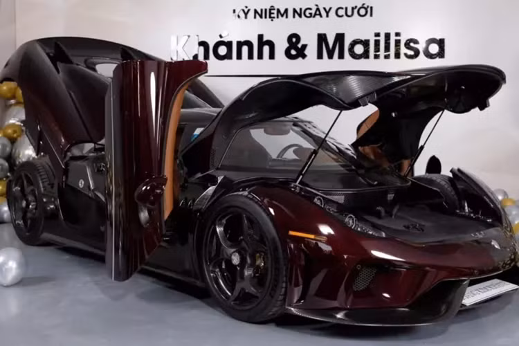 Hoàng Kim Khánh giải đáp do các thủ tục ở nước mình không cho nhập xe cũ, thuế chưa có, xe lại không chính hãng, nên rất muốn nhưng đam mê phải tính toán lại. Việc xe ra biển Campuchia là để đăng ký biển số tên mình, còn xe McLaren Senna là đăng ký tên vợ.