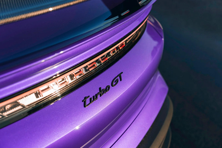 Tháng 1/2024, phiên bản thử nghiệm chưa hoàn chỉnh của Taycan Turbo GT cũng đã hoàn thành một vòng đua Nürburgring trong 7 phút 7 giây 55, nhanh hơn Tesla Model S Plaid 18 giây, Taycan Turbo S 26 giây và chỉ kém 2,25 giây so với siêu xe Rimac Nevera.