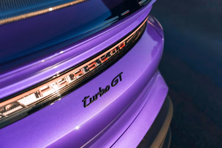 Tháng 1/2024, phiên bản thử nghiệm chưa hoàn chỉnh của Taycan Turbo GT cũng đã hoàn thành một vòng đua Nürburgring trong 7 phút 7 giây 55, nhanh hơn Tesla Model S Plaid 18 giây, Taycan Turbo S 26 giây và chỉ kém 2,25 giây so với siêu xe Rimac Nevera.