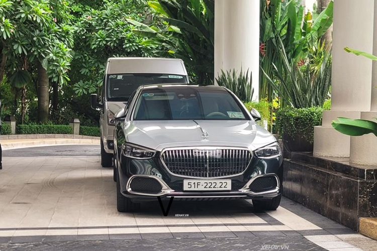 Mercedes-Maybach S450 4Matic siêu sang vốn là biểu tượng của sự đẳng cấp và sang trọng, chính vì thế, không có gì quá ngạc nhiên khi bên trong khoang cabin của xe sở hữu những tiện ích xa hoa và tràn ngập những công nghệ tối tân hàng đầu.