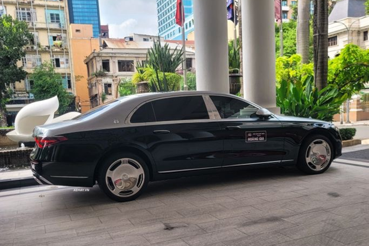 Hỗ trợ đỗ xe chủ động Parktronic, hỗ trợ người lái Driving Assistance, chống bó cứng phanh ABS, hỗ trợ lực phanh khẩn cấp BAS, chống trượt khi tăng tốc ASR, ổn định thân xe điện tử ESP, cảnh báo mất tập trung Attention Asssit, kiểm soát hành trình cruise control…