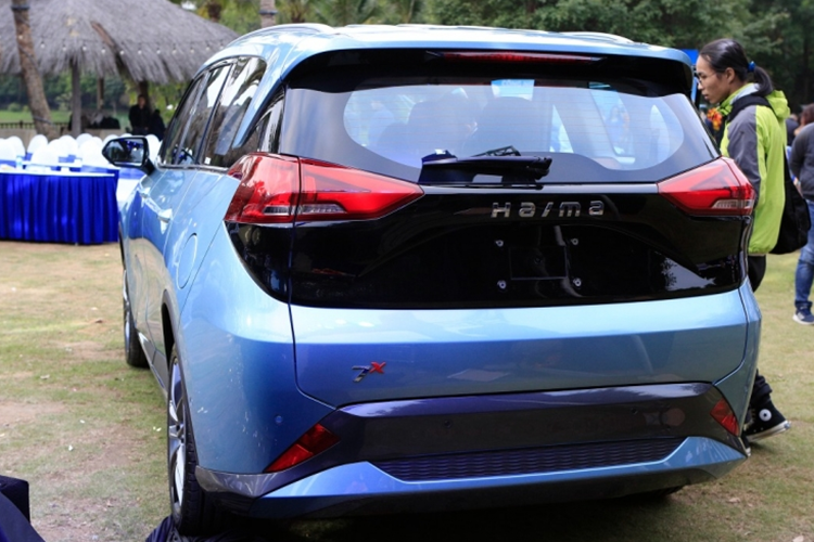 Cảnh báo lệch làn đường, hỗ trợ đỗ xe tự động, cảnh báo mở cửa, cảnh báo áp suất lốp, hỗ trợ chuyển làn đường, phanh khẩn cấp chủ động, cảnh báo điểm mù, cảnh báo va chạm phía trước và giám sát người lái.