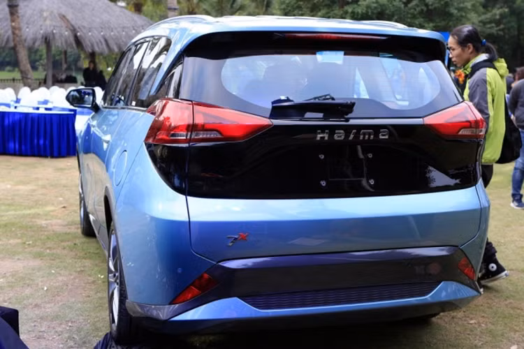 Cảnh báo lệch làn đường, hỗ trợ đỗ xe tự động, cảnh báo mở cửa, cảnh báo áp suất lốp, hỗ trợ chuyển làn đường, phanh khẩn cấp chủ động, cảnh báo điểm mù, cảnh báo va chạm phía trước và giám sát người lái.