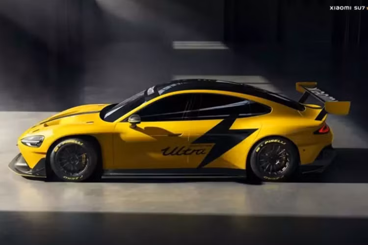 Tại buổi lễ ra mắt, hãng điện thoại Xiaomi còn so sánh sức mạnh của chiếc xe điện SU7 Ultra với các siêu xe hypercar và megacar hàng đầu thế giới như Bugatti Chiron, McLaren Speedtail, Ferrari LaFerrari và Porsche 918 Spyder.