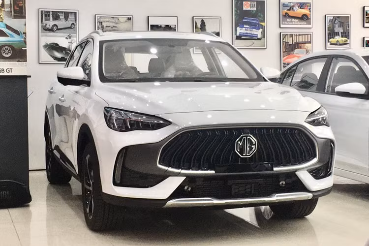 HS là mẫu xe thứ hai của MG được ANCAP chấm 5 sao an toàn sau MG 4 vào năm 2022 (khi đó có chuẩn thử nghiệm bớt khắt khe hơn). Tuy nhiên, một số mẫu xe khách của thương hiệu này lại không được đánh giá cao về độ toàn như MG3 đời mới chỉ 3 sao còn MG5 sedan năm ngoái thậm chí nhận 0 sao an toàn.