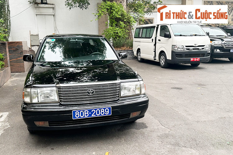 Chiếc xe Toyota Crown đời 1989 mang biển số 80B-2089 đã phục vụ Tổng Bí thư Nguyễn Phú Trọng trong suốt nhiều năm qua. Ảnh Anh Tuấn