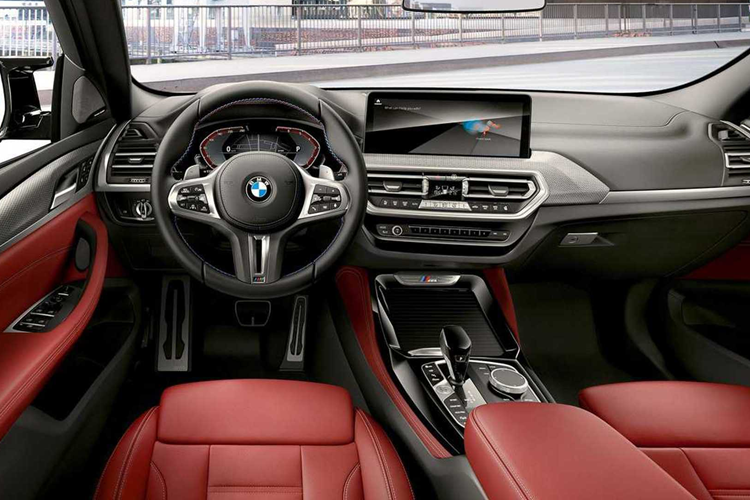 Hãng xe sang Đức không cho biết khi nào họ dự định ngừng sản xuất BMW X4. Với việc thế hệ mới của X3 được đưa tới tay khách hàng bắt đầu vào cuối năm nay, phiên bản mang phong cách coupe sẽ không còn tồn tại lâu nữa. Có vẻ như mẫu xe này khó có thể tồn tại qua năm 2025.