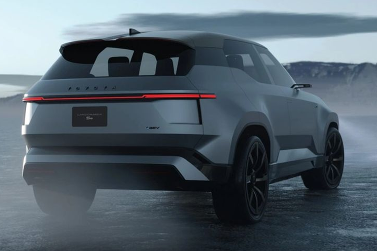 Tuy nhiên thông tin mới nhất từ Toyota Nhật đã xác nhận rằng SUV điện Toyota Land Cruiser EV nhiều khả năng sẽ ra mắt trong năm 2026.