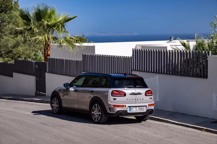 Bên cạnh ưu đãi đặc biệt dành cho MINI Countryman, khách hàng khi sở hữu xe sẽ nhận được gói bảo hành chính hãng lên đến 05 năm không giới hạn số km. Với hệ thống showroom trải rộng khắp cả nước, khách hàng có thể dễ dàng trải nghiệm và sở hữu những mẫu xe MINI đẳng cấp với mức giá hấp dẫn ngay trong tháng 9 này.