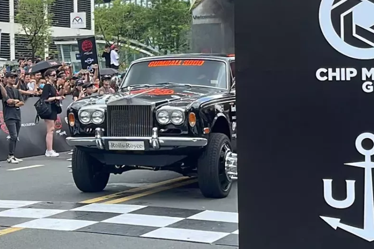 Với Rolls-Royce Silver Shadow độ bán tải, không quá lời khi cho rằng đây là chiếc xe có phong cách độc lạ nhất sự kiện Gumball 3000 2024 nhưng ít ai biết được, nó đã hành chủ nhân ra sao khi liên tục phải nằm đường, may là chủ xe rất kiên nhẫn và hiểu quá rõ về mẫu xe này.