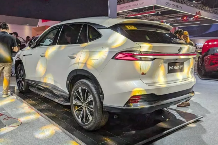 Hiện thời điểm bán và mức giá xe MG HS 2025 tại thị trường Philippines vẫn chưa được công bố. MG HS nâng cấp đã ra mắt Việt Nam từ đầu năm nay nên khả năng thế hệ mới được giới thiệu ở nước ta trong tương lai gần là khá thấp.