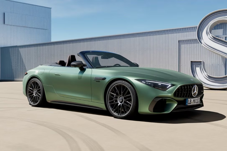 Điểm nổi bật của mẫu xe này là động cơ V8 4.0L Biturbo được lắp ráp bởi AMG, cho công suất 816 mã lực và mô-men xoắn 1.420 Nm, kết hợp hệ dẫn động bốn bánh toàn thời gian và hộp số tự động 9 cấp. Xe có khả năng tăng tốc 0-100 km/h chỉ trong trong 3,6 giây và tốc độ tối đa 315 km/h.