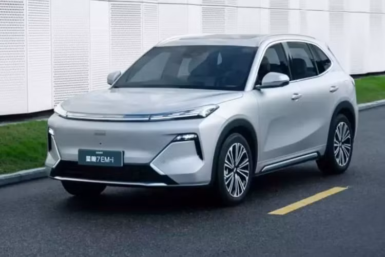Hiệu suất của động cơ của Geely Galaxy Starship 7 cao tới 98,02% và hiệu suất toàn diện của hệ thống truyền động điện cao tới 92,5%.