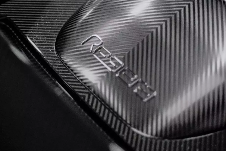 Trong đó, số lượng xe hypercar và megacar phải trên 20 chiếc, với các biến thể độc lạ. Cụ thể, đại gia này đã đăng tải hình ảnh chiếc xe Koenigsegg Regera kèm thông điệp hẹn gặp lại tại Việt Nam.