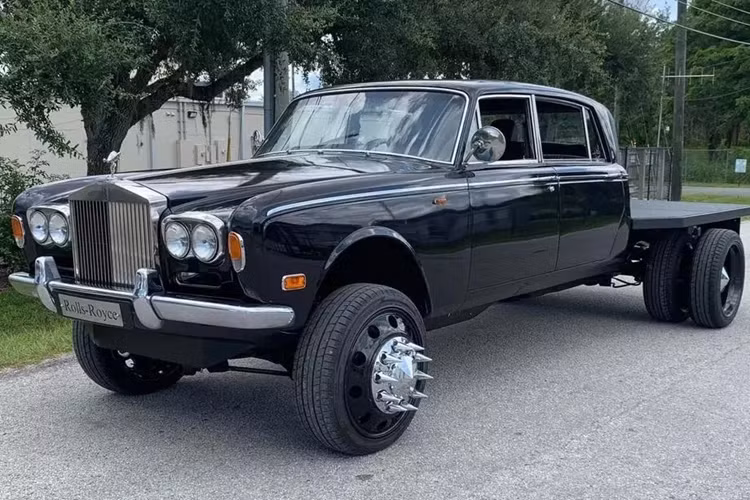 Chưa hết, danh sách này còn cho thấy Pagani Huayra BC với ngoại thất màu xanh carbon sẽ góp mặt, Koenigsegg Jesko màu đỏ cam sẽ do nhà sáng lập của Gumball 3000 điều khiển, Koenigsegg Agera, Koenigsegg Regera với ngoại thất carbon của đại gia Dan_Am_i...