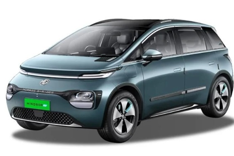 Với MG Windsor 2025 chạy điện, người dùng tại Ấn Độ sẽ không được sở hữu pin mà phải thuê pin theo chính sách đặc biệt của MG. Mức phí thuê sẽ là 3,5 INR/km (tương đương 1.000 đồng/km). Hình thức thuê pin này giúp hạ giá thành xe nhưng mặt khác người dùng sẽ phải tốn thêm chi phí trong quá trình sử dụng.