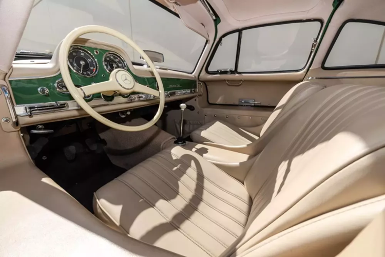 Nó đã được nâng niu kể từ đó và được trưng bày tại Bảo tàng Indianapolis Motor Speedway từ năm 2015 đến năm 2020. Ngoài ra, đã đúng 70 năm trôi qua kể từ khi 300SL chính thức ra mắt vào năm 1954, và Gullwing là một trong những mẫu xe cổ điển của hãng xe ngôi sao ba cánh được các nhà sưu tập mong muốn sở hữu nhất.