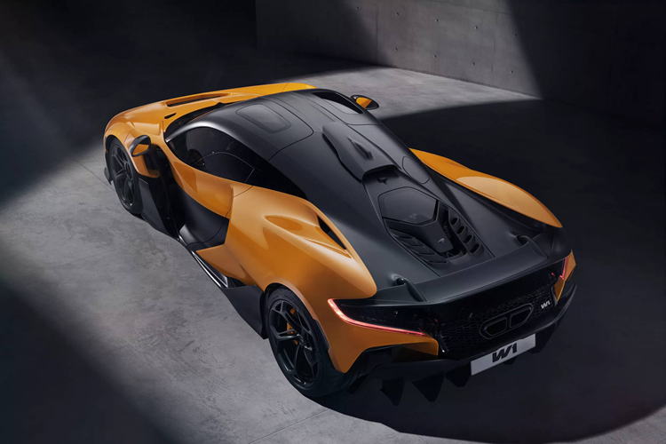 Hãng cũng tiết lộ rằng chỉ có 399 chiếc McLaren W1 được sản xuất và tất cả đều đã có người đặt hàng. Xe đi kèm với chế độ bảo hành 4 năm/không giới hạn số km cho xe, cùng với 6 năm và 72.000 km cho hệ thống pin điện.