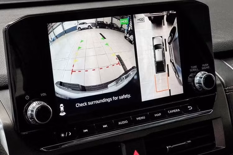 Theo thông tin từ đại lý, bản Athlete cao cấp sẽ được trang bị động cơ 2.4L tăng áp kép hoàn toàn mới, cho công suất 204 mã lực, mô-men xoắn 470 Nm. Động cơ kết hợp với hệ dẫn động 2 cầu.