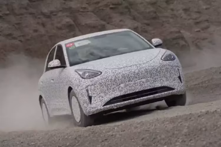 Công suất sẽ đến từ động cơ điện 58 kW (78 mã lực) hoặc 85 kW (114 mã lực), kết hợp với bộ pin 30,12 hoặc 40,16 kWh ( pin Aegis do Geely tự phát triển và tự sản xuất hoặc do CATL cung cấp), cung cấp phạm vi hành trình CLTC là 310 km hoặc 410 km, theo thông tin chi tiết hơn do MIIT Trung Quốc công bố.