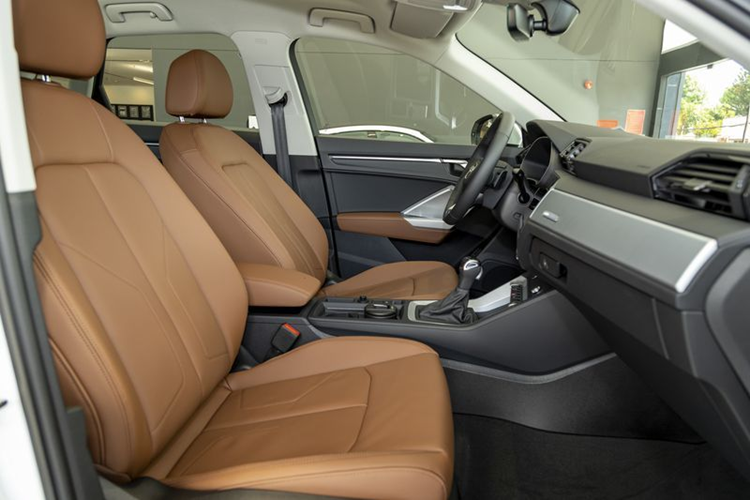 Xe có khả năng tăng tốc từ 0-100 km/h chỉ trong 9,2 giây và tốc độ tối đa là 207 km/h. Dải mô-men xoắn rộng thậm chí cả ở tốc độ thấp đạt 250 Nm từ 1.500 tới 3500 vòng/phút. Mức tiêu thụ nhiên liệu thấp 5,7 – 5,9 l/100km ở chế độ kết hợp. Lượng khí thải CO2 chỉ 130 – 134 gram/km.