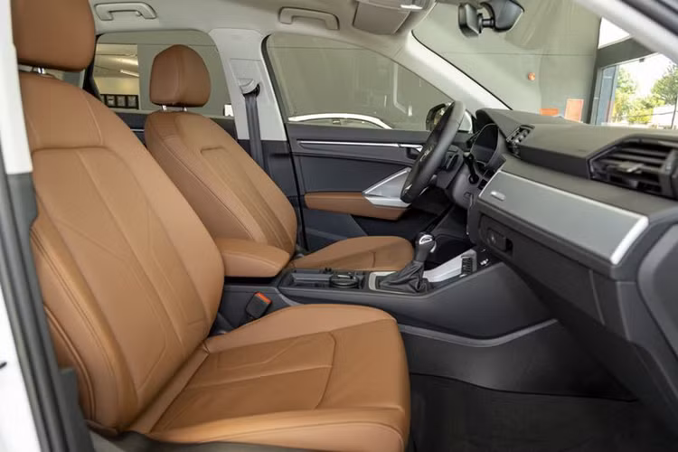 Xe có khả năng tăng tốc từ 0-100 km/h chỉ trong 9,2 giây và tốc độ tối đa là 207 km/h. Dải mô-men xoắn rộng thậm chí cả ở tốc độ thấp đạt 250 Nm từ 1.500 tới 3500 vòng/phút. Mức tiêu thụ nhiên liệu thấp 5,7 – 5,9 l/100km ở chế độ kết hợp. Lượng khí thải CO2 chỉ 130 – 134 gram/km.