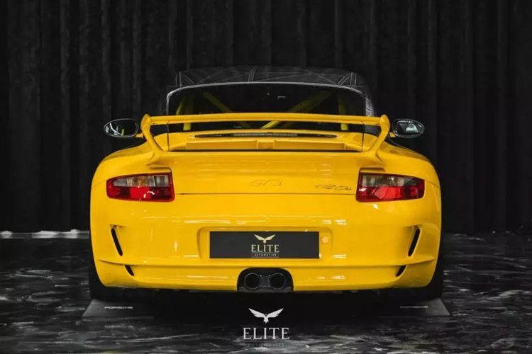 Một số ví dụ về 997 GT3 hiện đang được chào bán với giá khoảng 130.000 đô la ở châu Âu, giá bán này gần gấp 10 đến 12 lần xe 911 GT3 thế hệ mới hay cả 911 GT3 RS 992, còn những chiếc Porsche hiện đại duy nhất khác đạt đến mốc 2 triệu đô la là Carrera GT và 935 chỉ sản xuất giới hạn dành cho đường đua cũng như 918 Spyder.