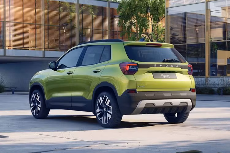 Skoda Kylaq sẽ chính thức được mở bán từ đầu năm 2025 tại Ấn Độ và sản xuất tại nhà máy Chakan. Mức giá xe Skoda Kylaq 2025 khởi điểm từ 789.000 INR (khoảng 230 triệu VNĐ), mẫu SUV mang thương hiệu CH Séc này sẽ cạnh tranh cùng với Citroen New C3, Hyundai Venue, Nissan Magnite, Toyota Raize và Tata Nexon.