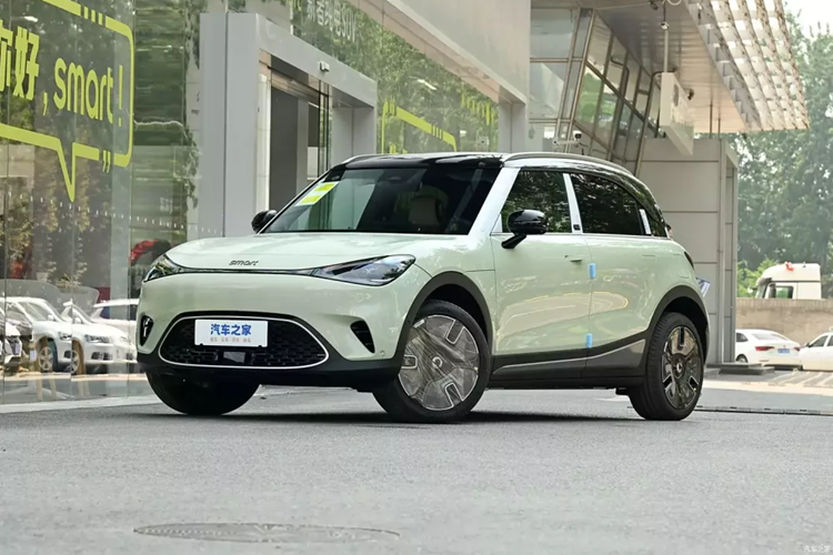 Nó xếp chồng các vật liệu và bổ sung các cấu hình, nhưng nó nhỏ nhưng mạnh mẽ.” Từ góc độ cài đặt sản phẩm, cho dù đó là thiết kế bên ngoài mới mẻ hay nội thất tối giản sử dụng vật liệu thân thiện với môi trường, nó có thể phản ánh định vị khác biệt của chiếc xe này so với các sản phẩm hiện tại.