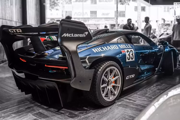 Đến nay, chiếc siêu xe triệu đô McLaren Senna GTR chỉ có thể chạy trong đường đua đã có bến đỗ mới, cụ thể, đó là 1 đại lý siêu xe khá nổi tiếng ở Đức, cũng là nơi Khanh Supper và 1 số showroom siêu xe tại Việt Nam hay nhập xe ở đây.