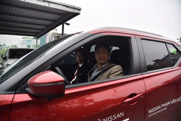 Bên cạnh hoạt động trưng bày các mẫu xe điện hoá, khách tham quan triển lãm sẽ có cơ hội trực tiếp lái thử cùng lúc hàng chục mẫu xe. Đây là điều mà người dùng ít có cơ hội được trải nghiệm thực tế trước khi ra quyết định mua xe.