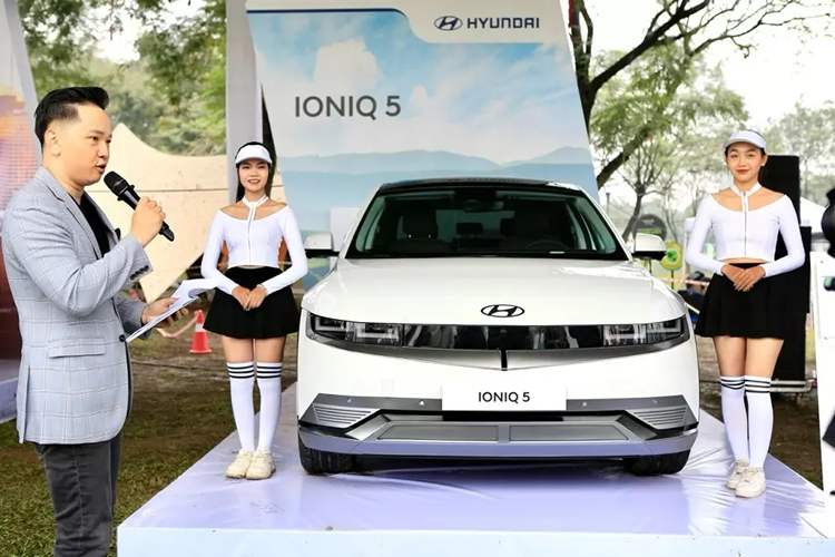Thương hiệu xe Hàn Quốc Hyundai cũng tham gia với mẫu xe điện Ioniq 5 và Genesis G80 EV.