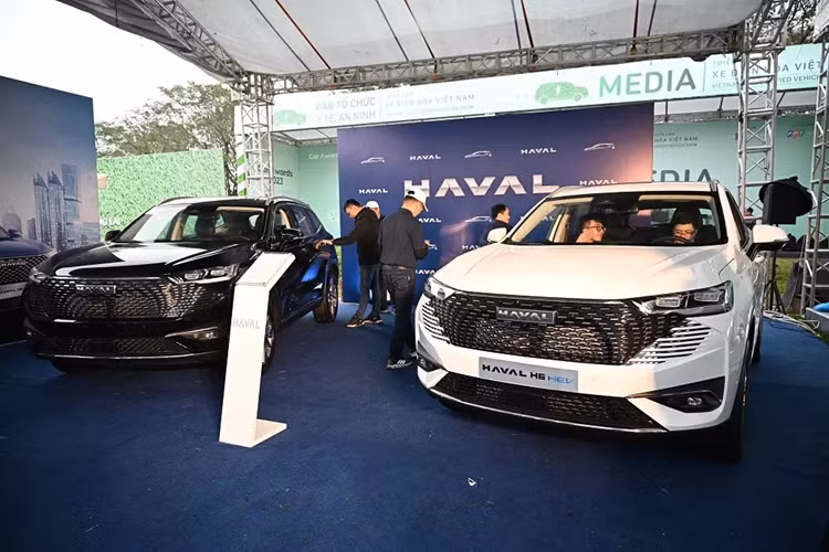 Với Haval, đại diện tham gia triển lãm là mẫu xe SUV tiết kiệm xăng H6 với công nghệ hybrid song song.