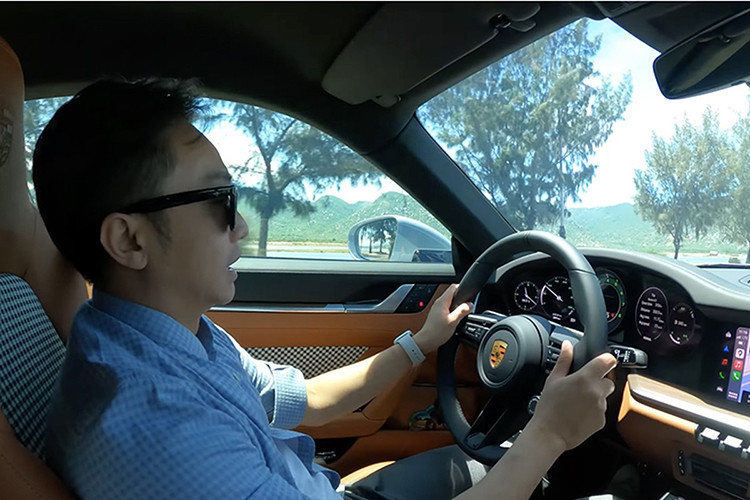 Với điểm mạnh dành cho các dân chơi tốc độ là trang bị số sàn, để khám phá nhiều tuyến đường cao tốc từ TP HCM đi Nha Trang, tuy nhiên đường cao tốc Cam Lâm - Vĩnh Hảo vẫn là ưu tiên số 1.