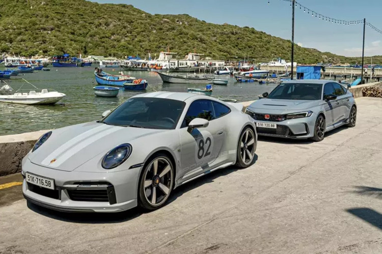 Xe thể thao giới hạn Porsche 911 Sport Classic của Cường Đô la sở hữu khối động cơ 6 xy-lanh, dung tích 3.8 lít, tăng áp kép sản sinh công suất tối đa 542 mã lực và mô-men xoắn cực đại 600 Nm.