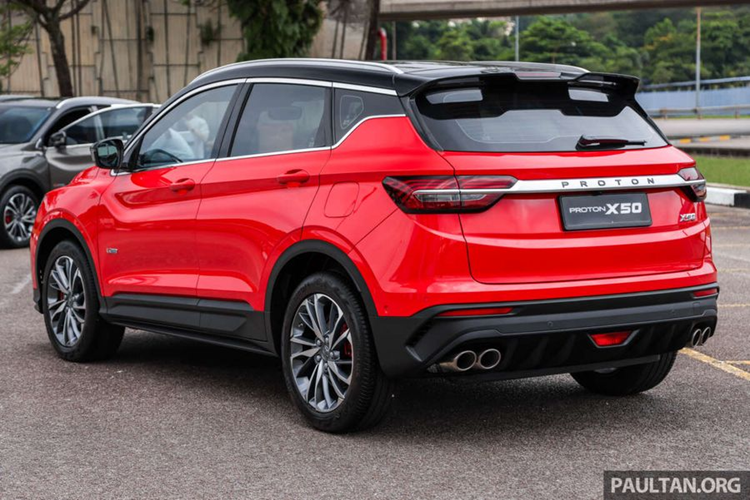 Theo một số nguồn tin, 200 chiếc Proton X50 xuất khẩu sang Việt Nam sẽ không gắn logo của Proton. Thay vào đó, các xe sẽ mang thương hiệu Geely, công ty mẹ của Proton và là đối tác liên doanh của Tasco tại Việt Nam.