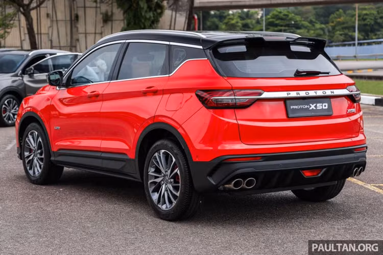 Theo một số nguồn tin, 200 chiếc Proton X50 xuất khẩu sang Việt Nam sẽ không gắn logo của Proton. Thay vào đó, các xe sẽ mang thương hiệu Geely, công ty mẹ của Proton và là đối tác liên doanh của Tasco tại Việt Nam.