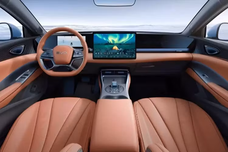 Phiên bản cao cấp nhất của BYD Seal được trang bị hai mô tơ điện cho công suất 523 mã lực và mô-men xoắn cực đại 670 Nm.