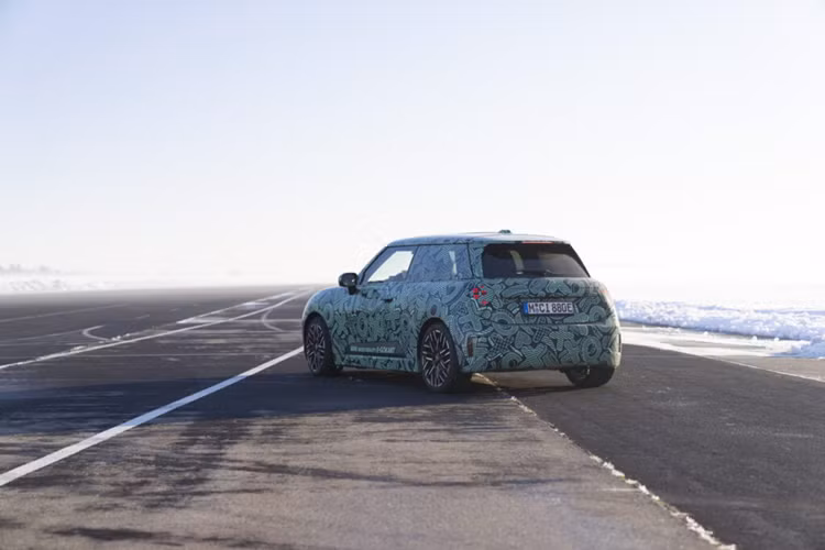 Mini thu nghiem ket hop cong nghe thuc te ao khi dang lai xe-Hinh-9