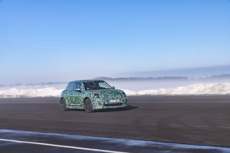 Mini thu nghiem ket hop cong nghe thuc te ao khi dang lai xe-Hinh-8