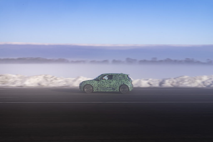 Mini thu nghiem ket hop cong nghe thuc te ao khi dang lai xe-Hinh-7