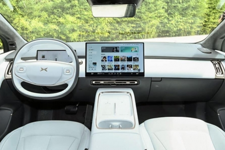 Theo công ty, hệ thống này được cung cấp năng lượng bởi hai chip Nvidia Orin X và tính năng hỗ trợ lái xe XNGP (hệ thống dẫn đường có hướng dẫn của Xpeng) sẽ khả dụng khi xe được chính thức bàn giao.