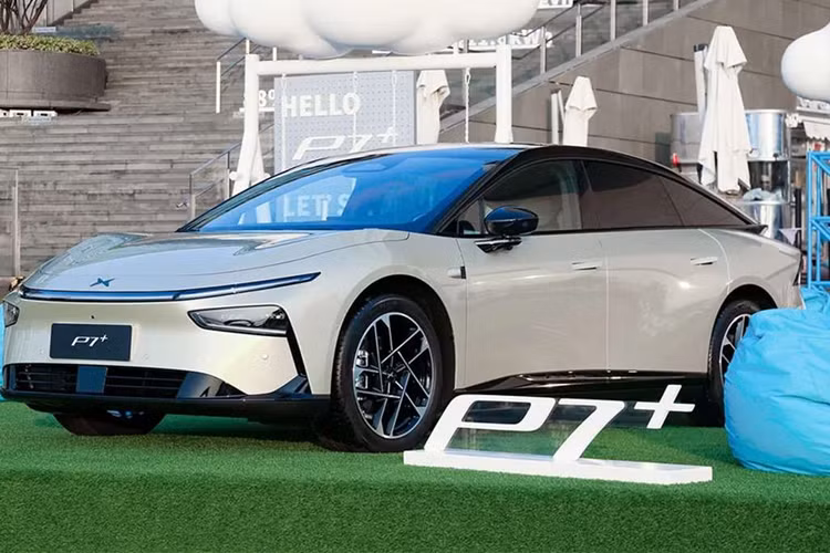 P7+ là 2025 mới của Xpeng có tên mã nội bộ là F57. Theo trang CnEVPost đưa tin vào ngày 9 tháng 7, XPeng P7+ sẽ không sử dụng bất kỳ cảm biến LiDAR nào, thay vào đó là công nghệ camera thuần túy, tương tự như Tesla.