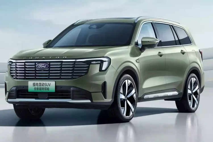 Ra mắt lần đầu vào năm 2021, mẫu xe SUV Ford Equator là sản phẩm của liên doanh giữa Ford với Jiangling Motors Corporation (JMC) và được thiết kế tại Trung tâm thiết kế Ford Trung Quốc ở Thượng Hải.