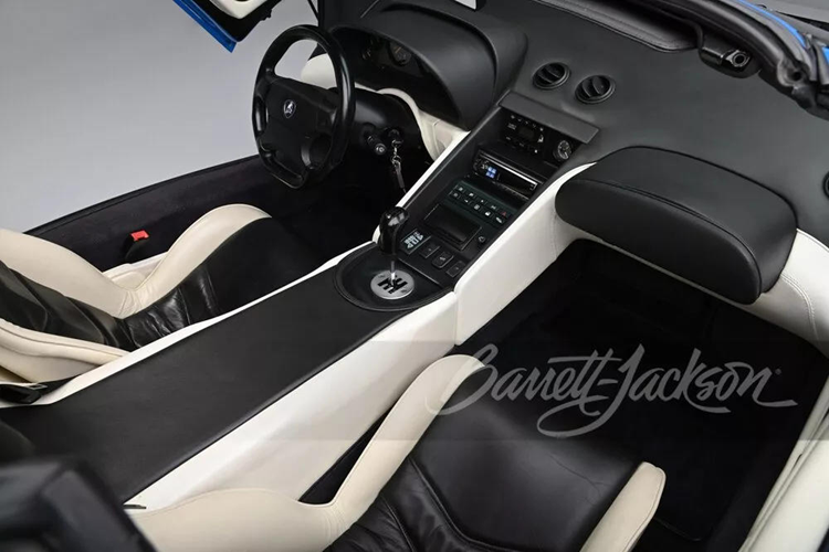 Chiếc Lamborghini Diablo VT Roadster của ông Trump giữ cho đến năm 2002, sau đó nó chuyển quyền sở hữu qua tay 2 người nữa và đến nay đồng hồ ODO mới chỉ hiển thị 24.836 dặm (39.970 km).