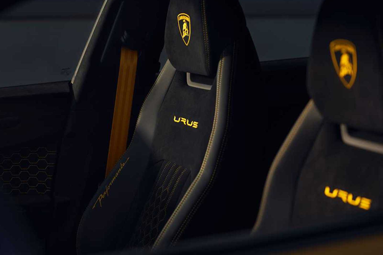 Theo chia sẻ từ Rouven Mohr, Urus SE có thể đáp ứng được cả hai yếu tố này và ông cho biết:”Chiếc xe này là một chiếc xe toàn diện và thậm chí còn thoải mái hơn vì chúng tôi đã hiệu chỉnh lại toàn bộ hệ thống treo khí nén.